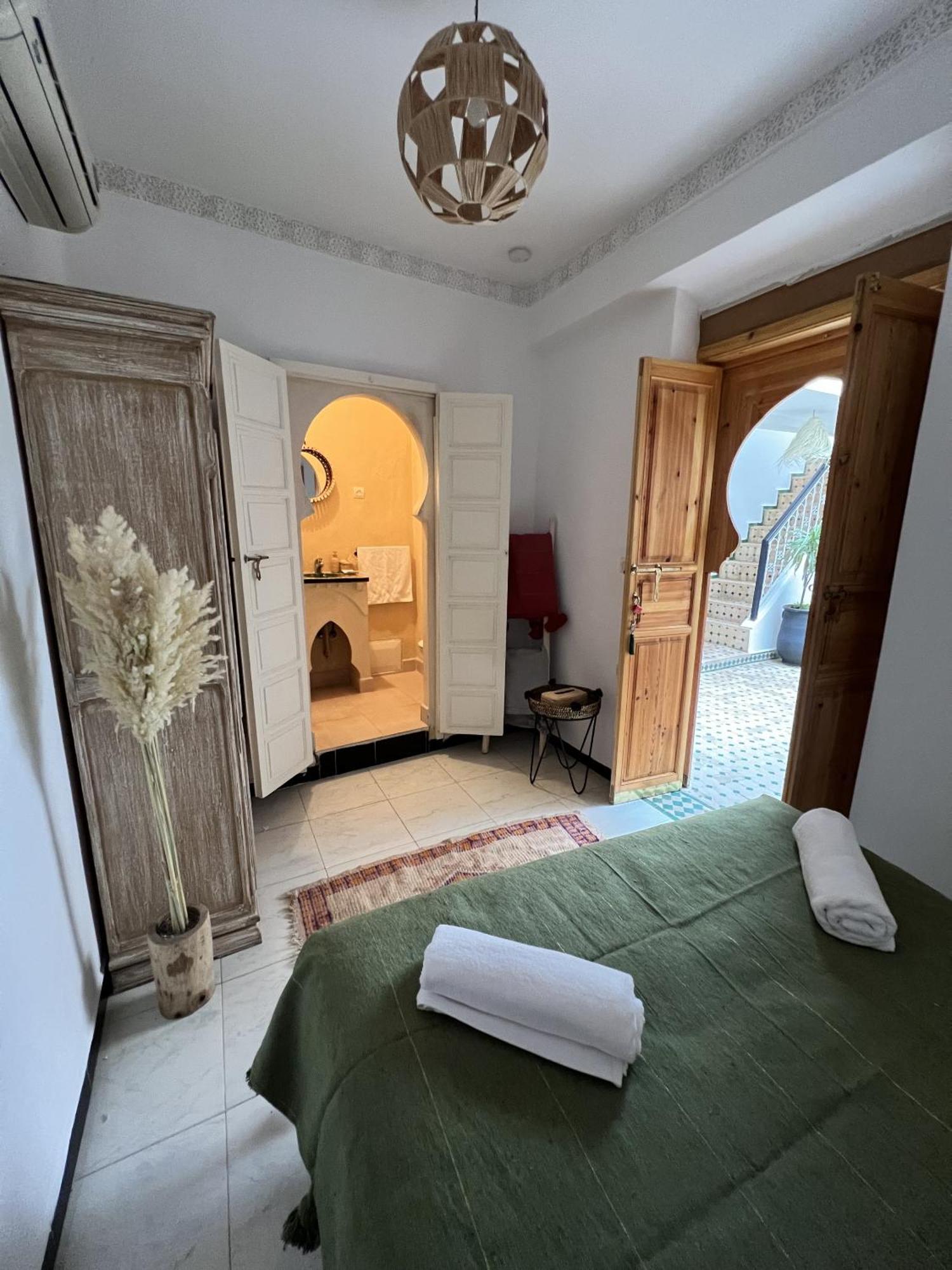 Riad Sarah Sabrina Bed & Breakfast Marrakesh Room photo